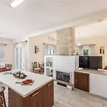 Venere Villa *