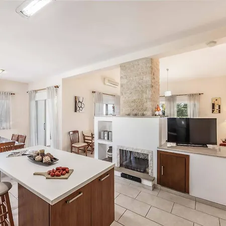 Venere Villa *